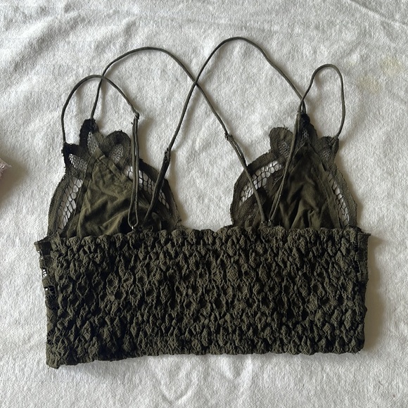 Free people Adella Bralette Gently Used FREE WHITE ONE INCLUDED! - Picture 2 of 3